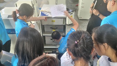激光煙霧凈化器生產(chǎn)廠家，執(zhí)信環(huán)?？萍籍a(chǎn)品知識(shí)培訓(xùn)！