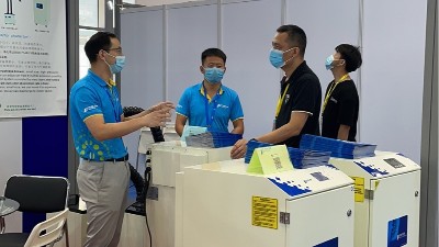 可移動(dòng)式除塵器,焊接廢氣收集設(shè)備,執(zhí)信環(huán)保生產(chǎn)制造企業(yè)的選擇！